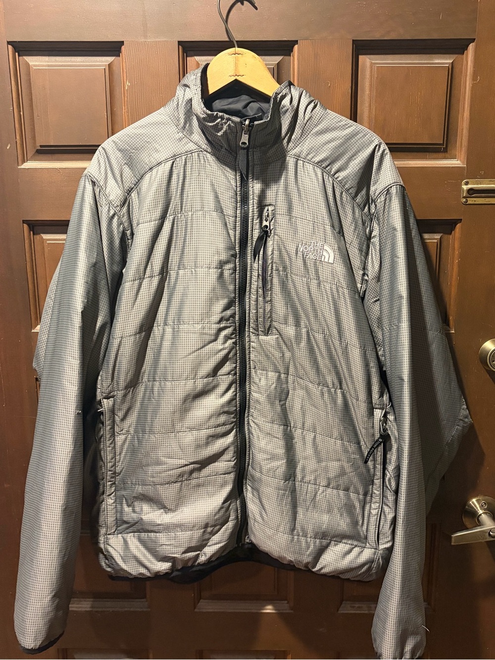 The North Face Men's Light Gray Quilted Insulated Jacket